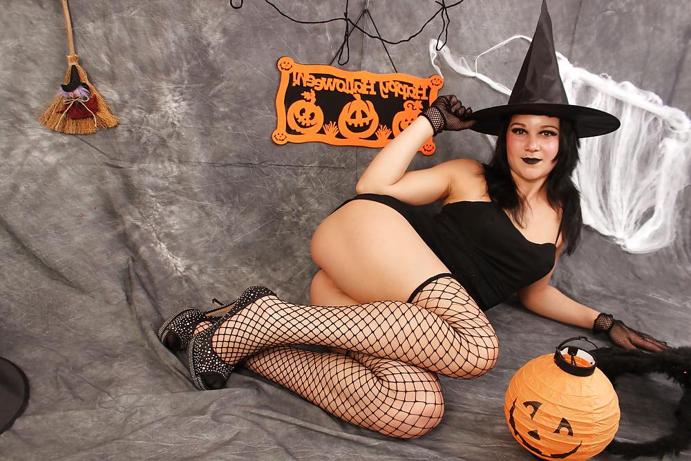 21P Happy Hallooween