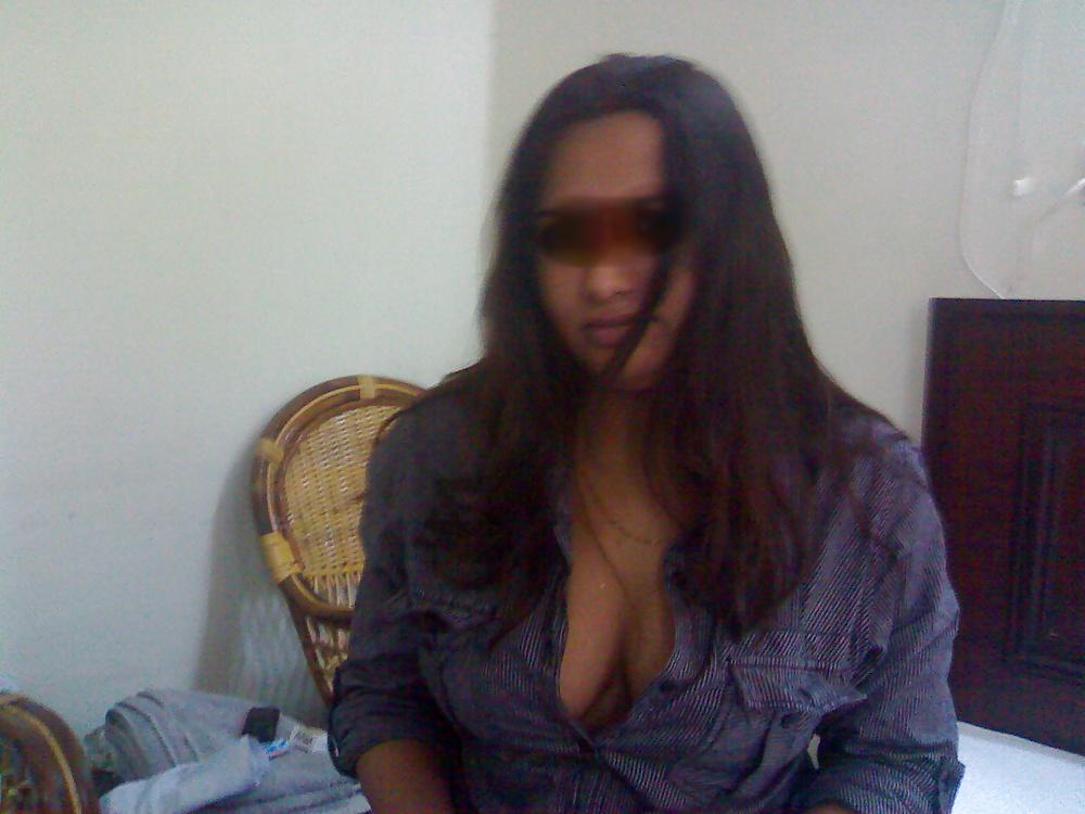14P DESI WIFE MIX