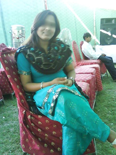 14P DESI WIFE MIX