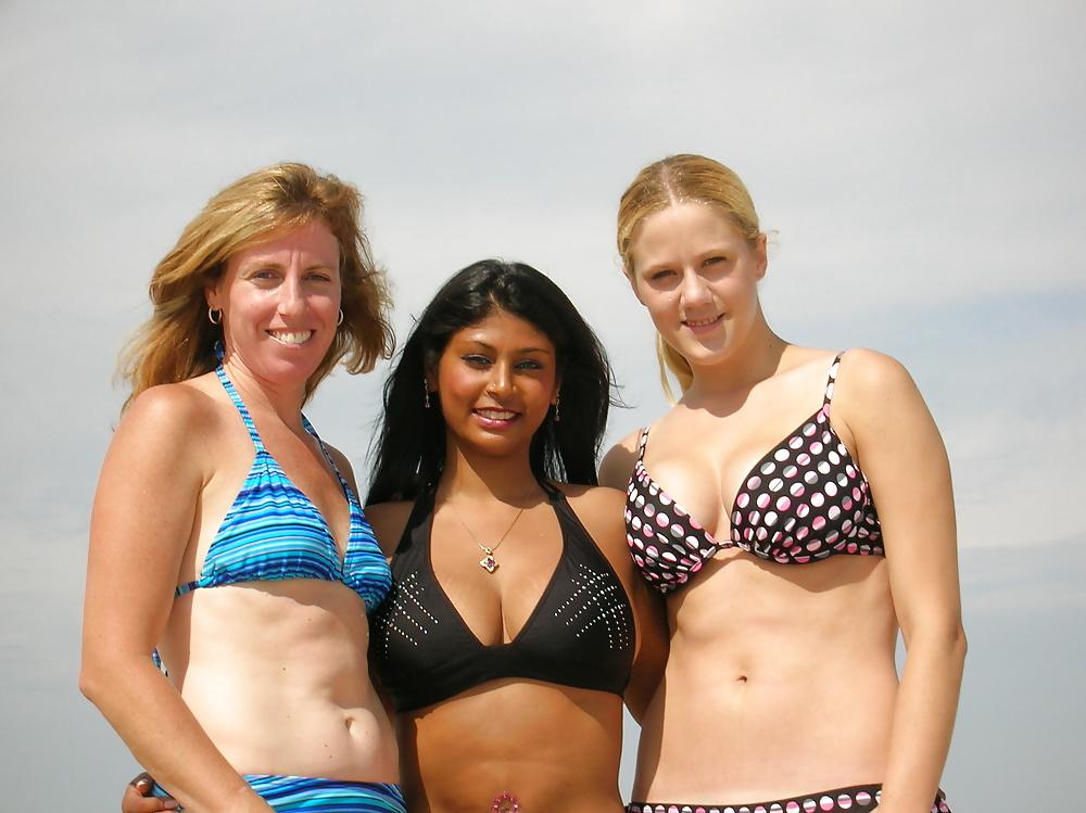 22P Desi fucking with white