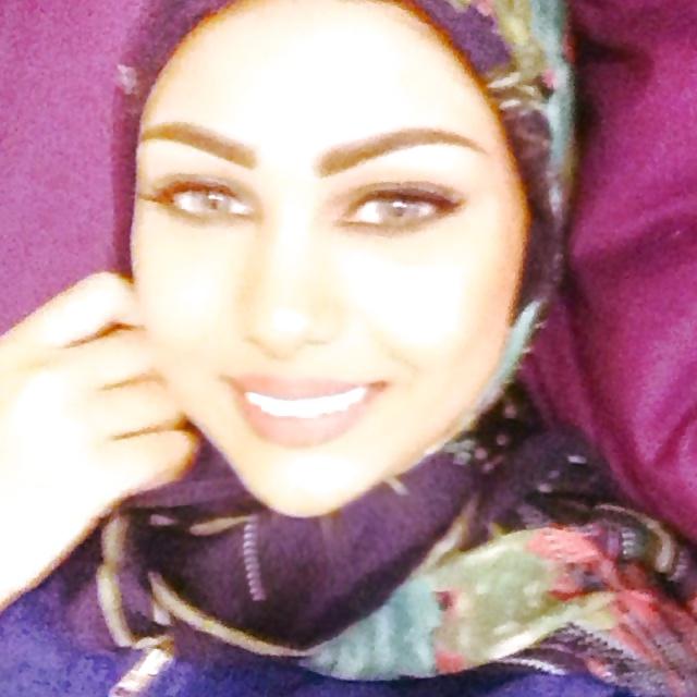 25P Arab beauty 24 - Cum on her