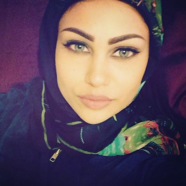 25P Arab beauty 24 - Cum on her