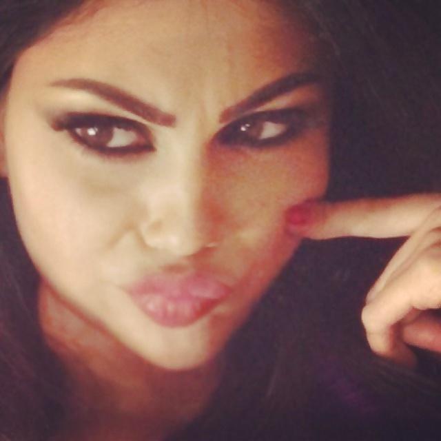 25P Arab beauty 24 - Cum on her