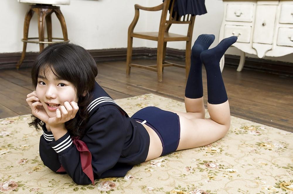 25P Japanese schoolgirl panties