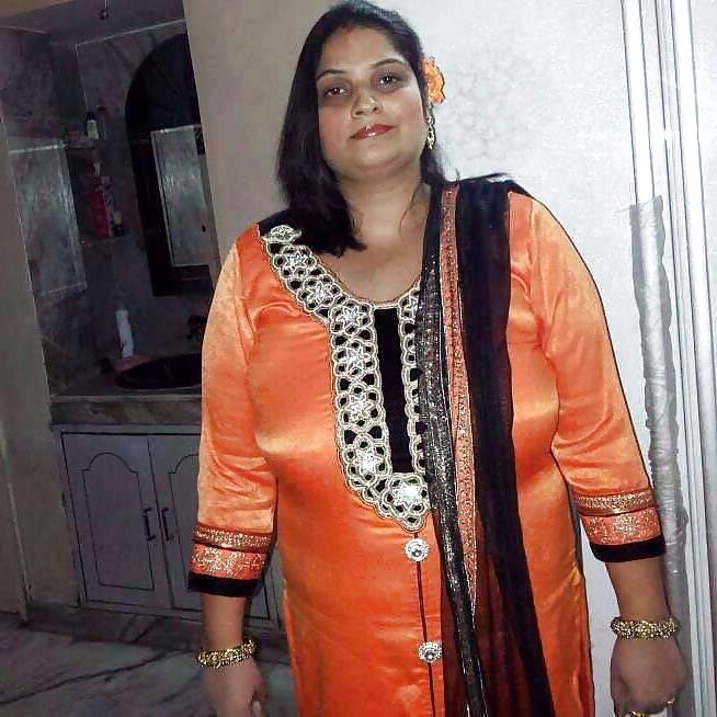 25P Desi Matures