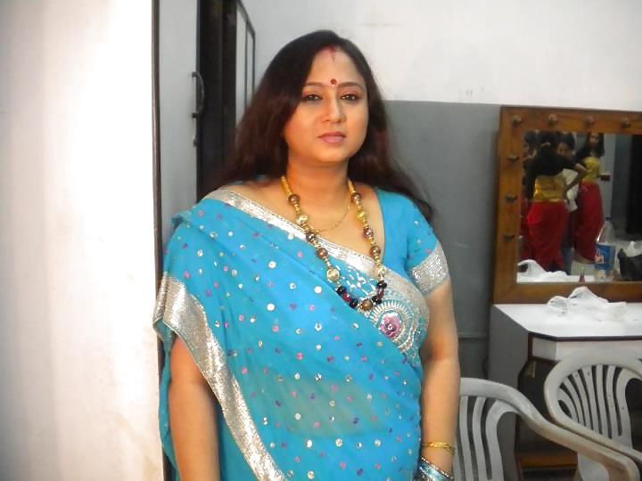 25P Desi Matures