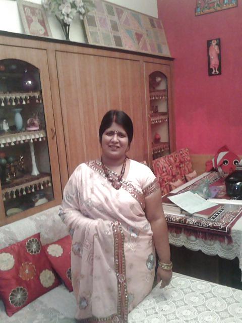 25P Desi Matures