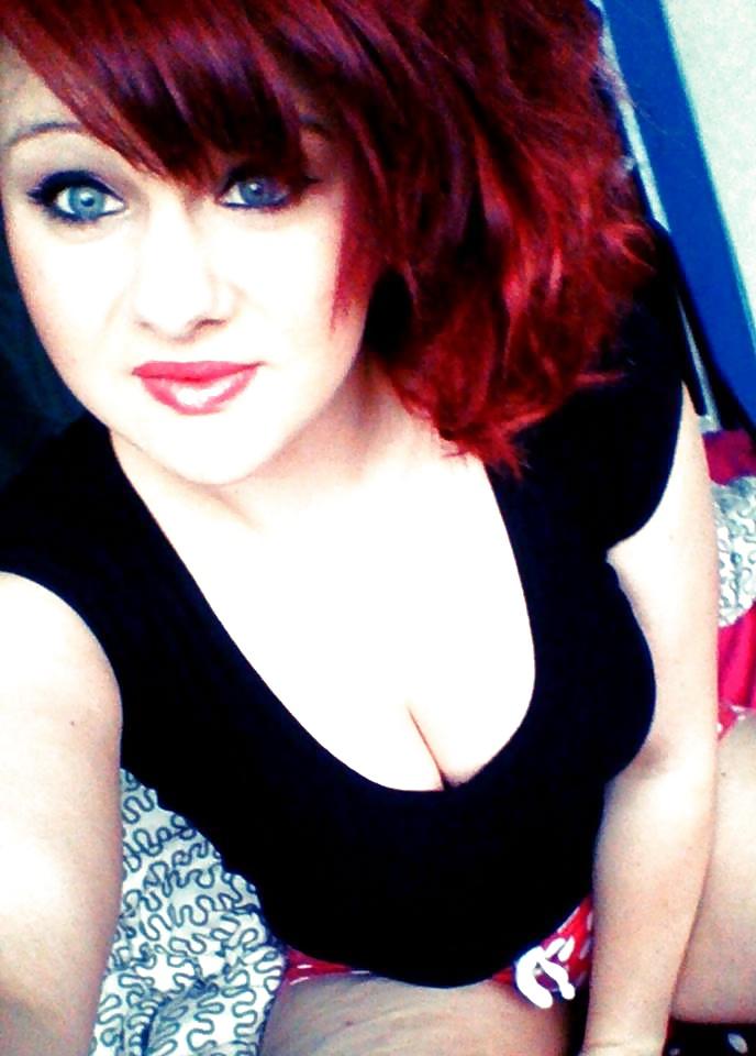 16P This girl loves getting on her knees and sucking cock