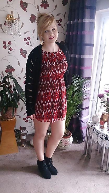 16P This girl loves getting on her knees and sucking cock