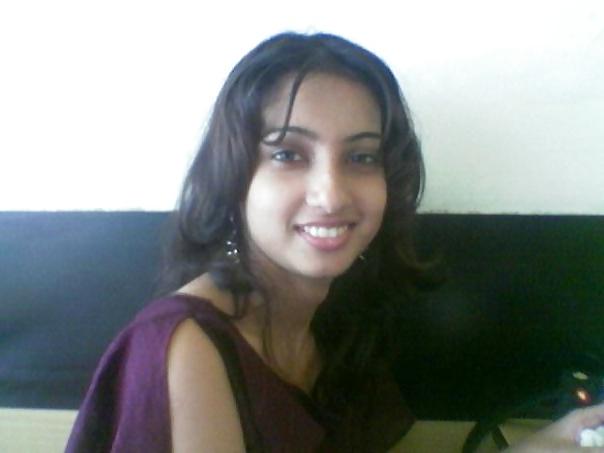 25P INDIAN GF TINA -INDIAN DESI PORN SET 9.0