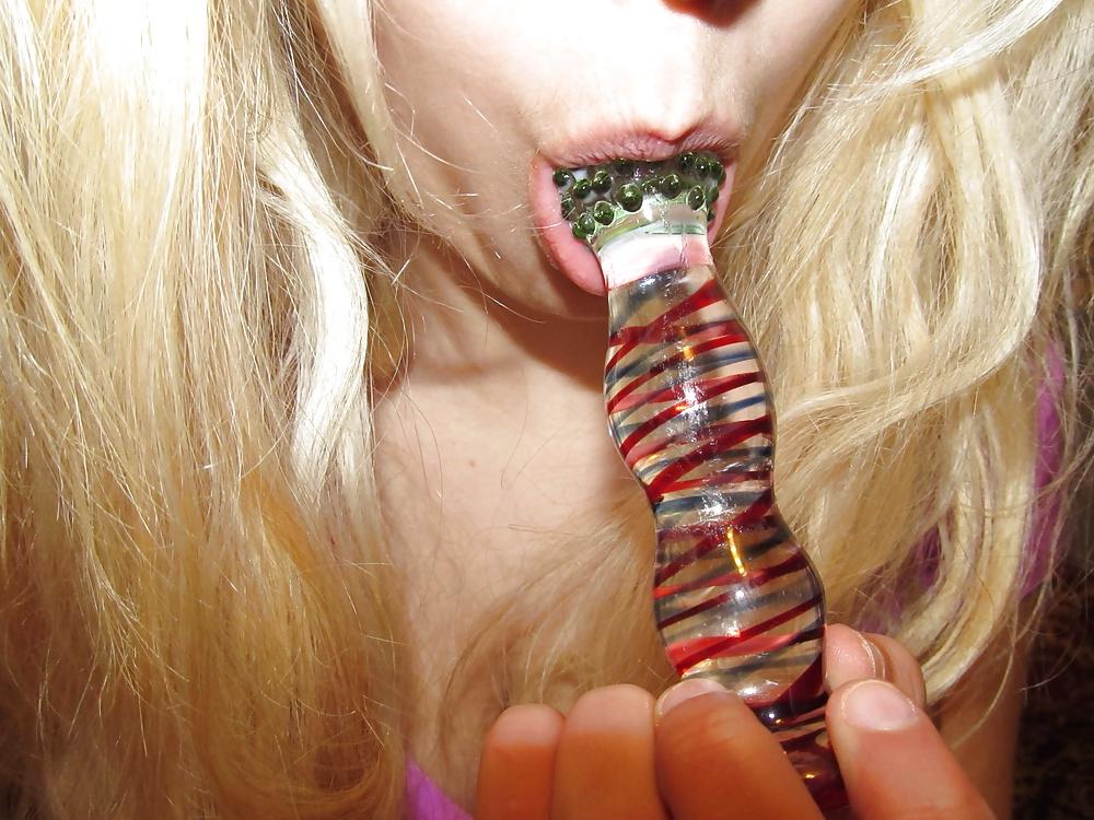 25P Playful Amateur Self-Pics