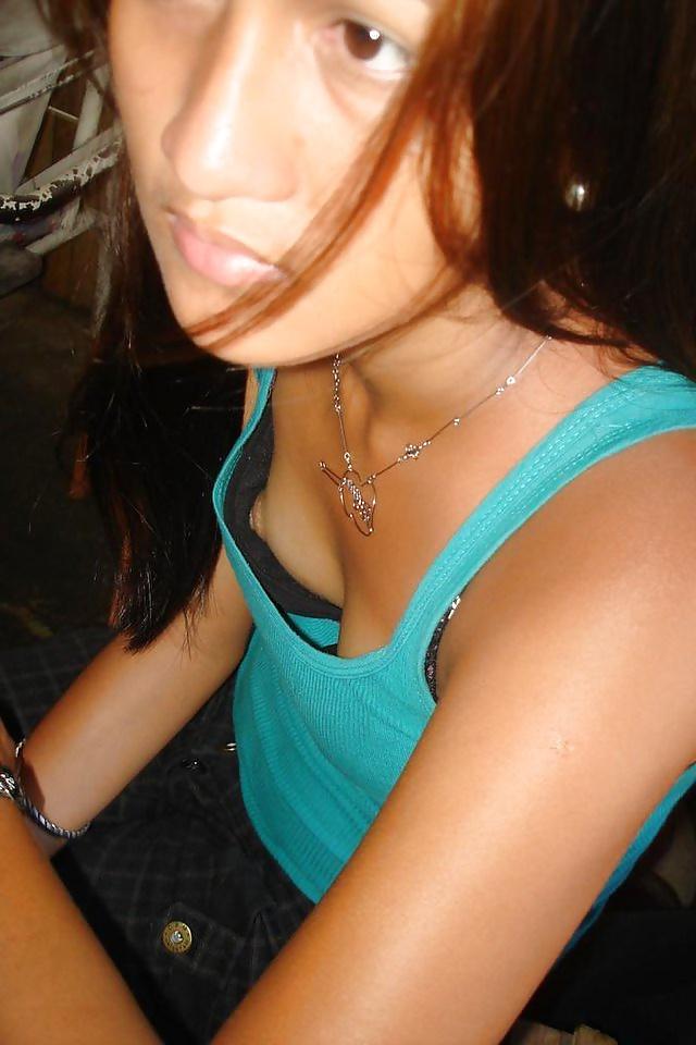 25P Downblouse little titties