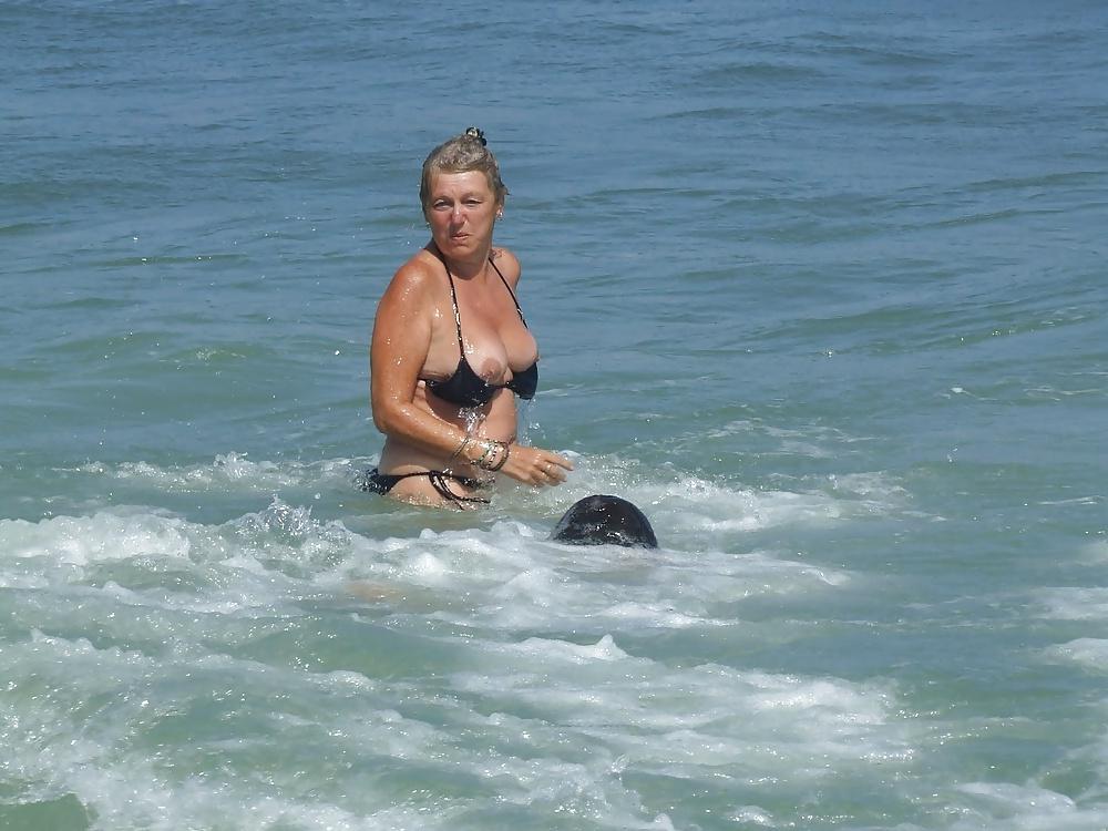 15P AMATEUR VOYEUR BIKINI OOPS 1