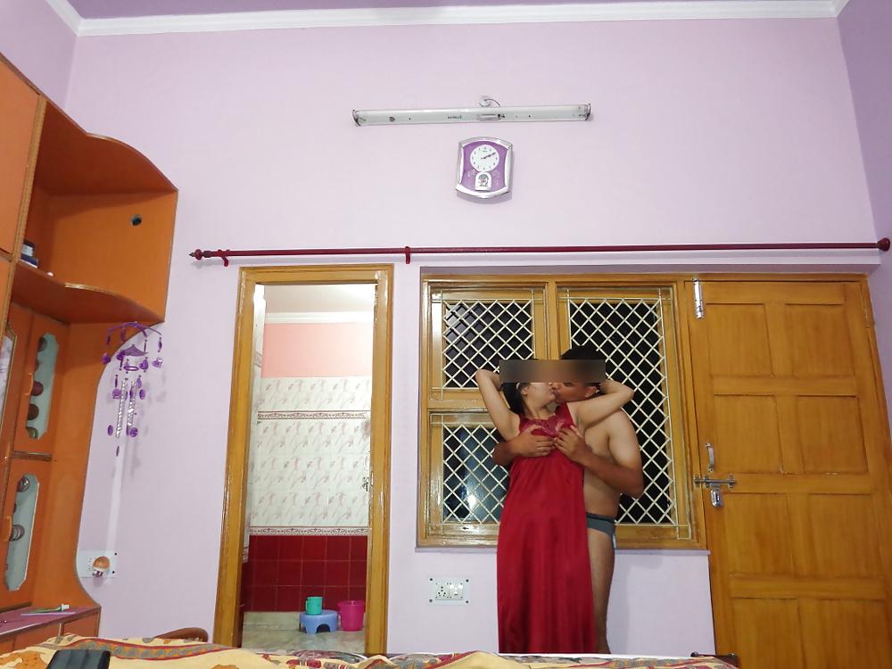 25P Desi sexies