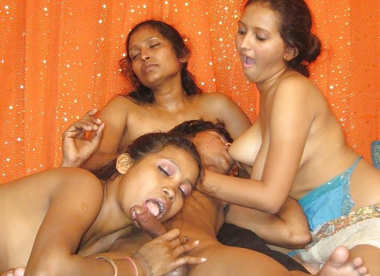 25P DESI LESBIANS FUN-INDIAN DESI PORN SET 6.6