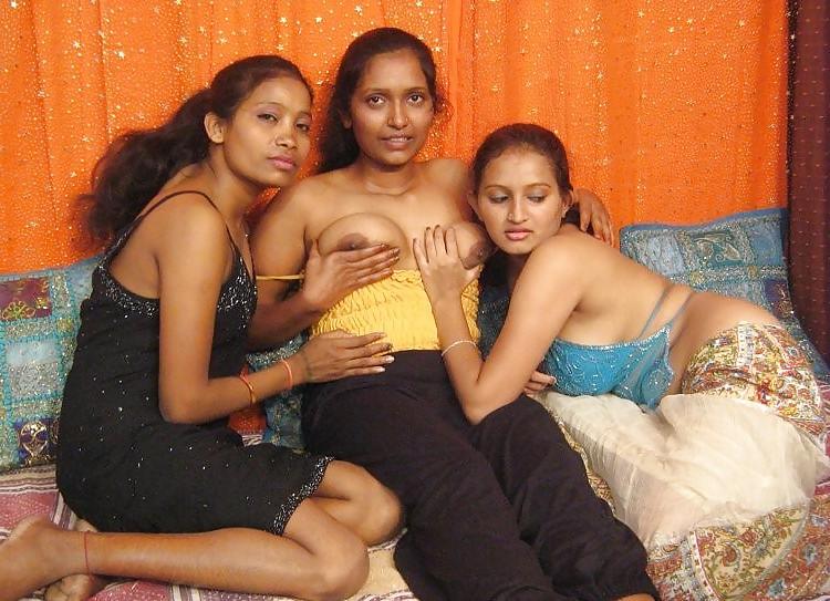 25P DESI LESBIANS FUN-INDIAN DESI PORN SET 6.6