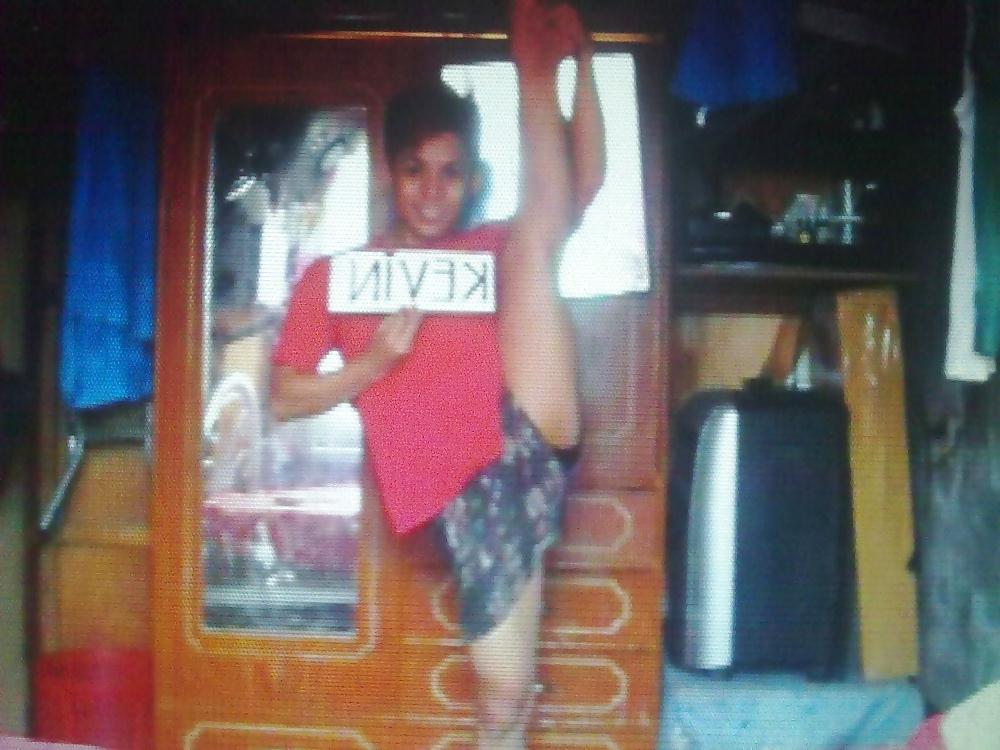 25P This Femboy is so Flexible