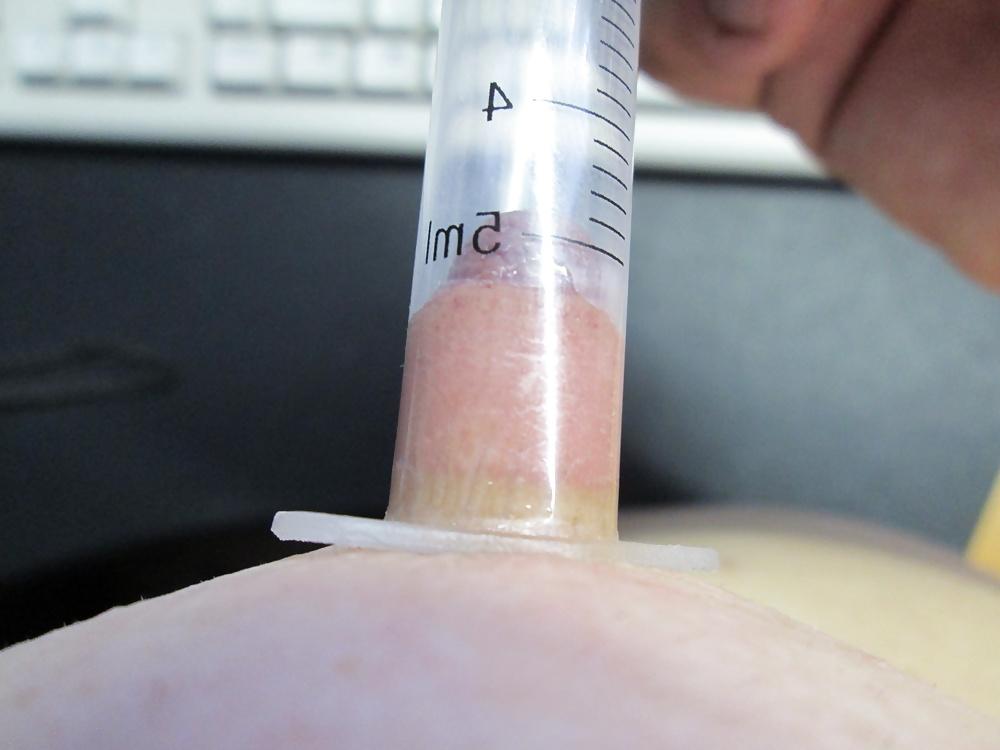25P Guy has fun with his nipples