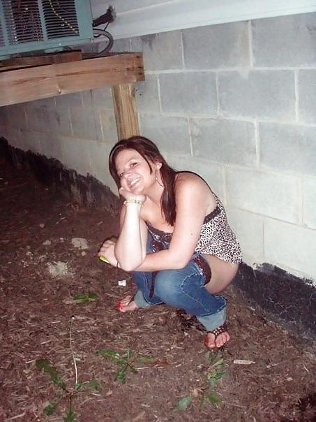25P Girls Cought on Toilet