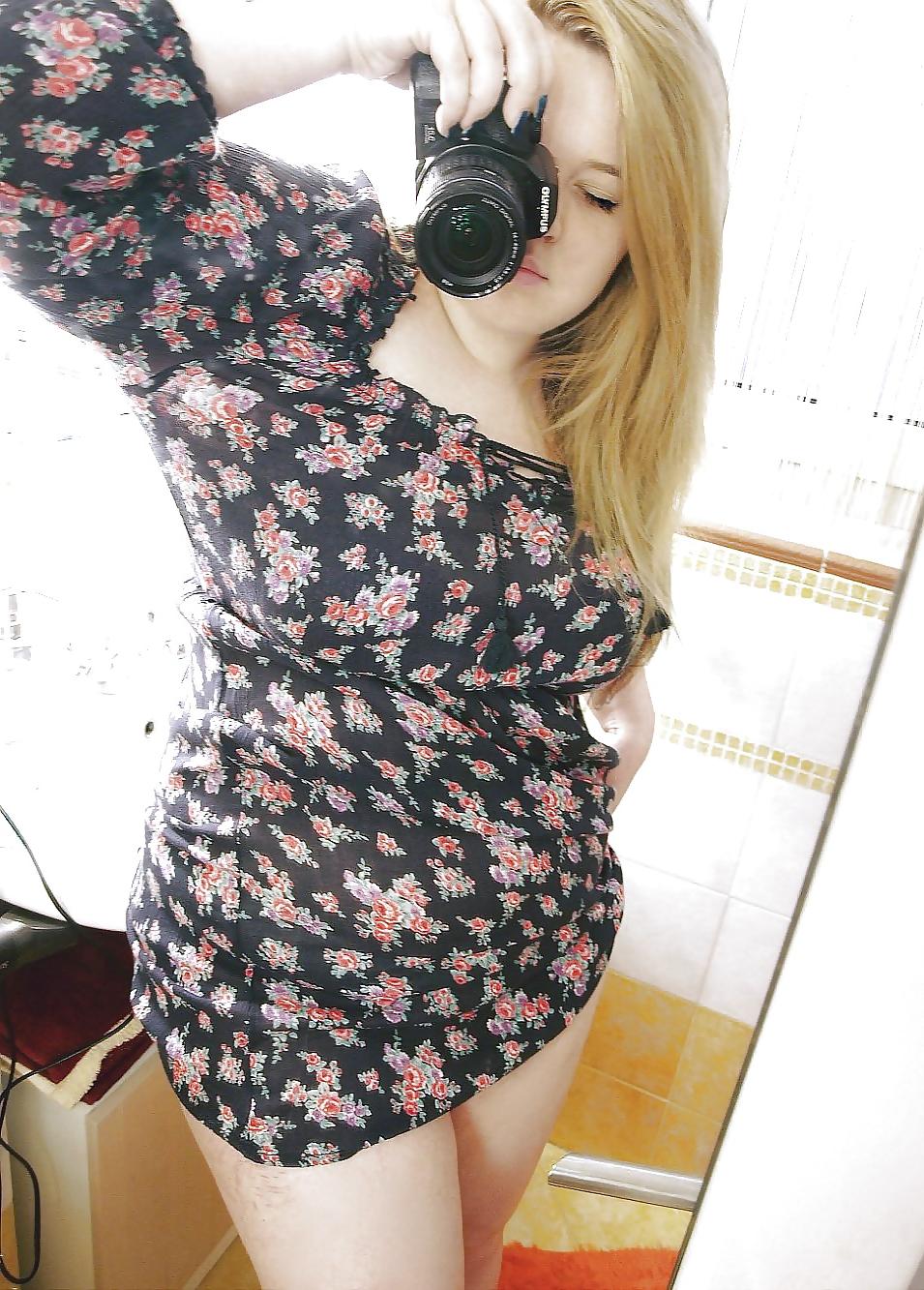 25P Self Pics - Hot Amateurs - vol 32!