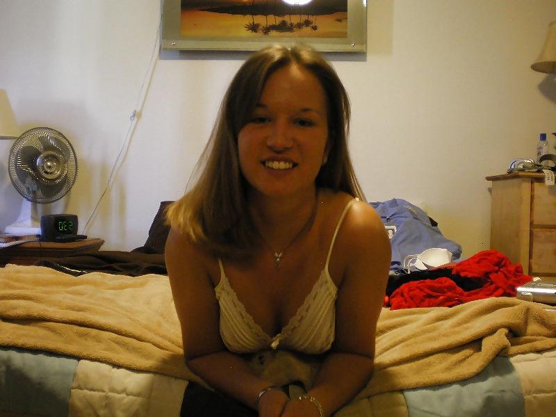 23P Hot Girlfriend Nude Before & After Boob Job Pics