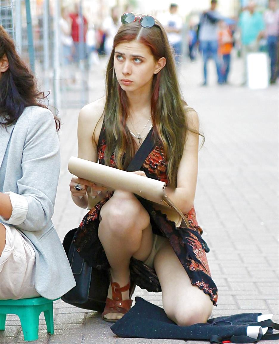 25P Upskirt and downblouse