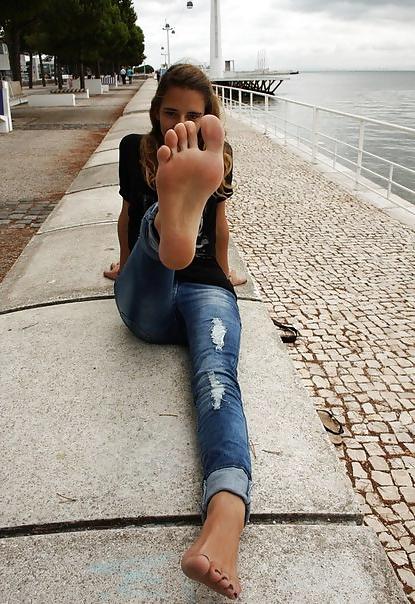 25P Foot Fetish 7