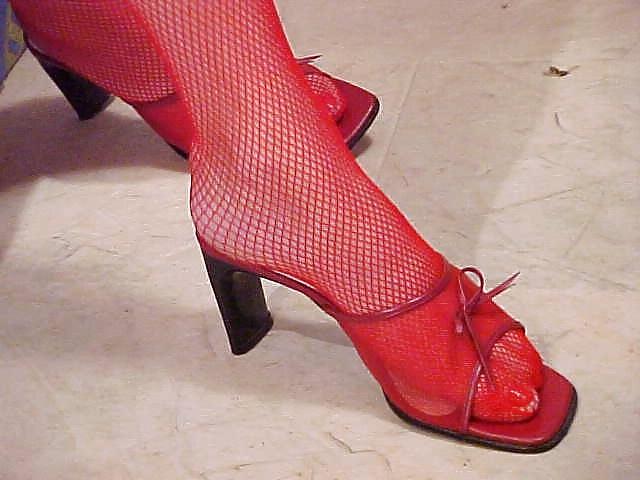 25P Violett and Martha in mature foot fetish