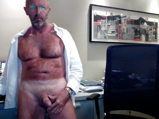 13P Italian mature man in office
