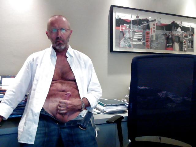 13P Italian mature man in office