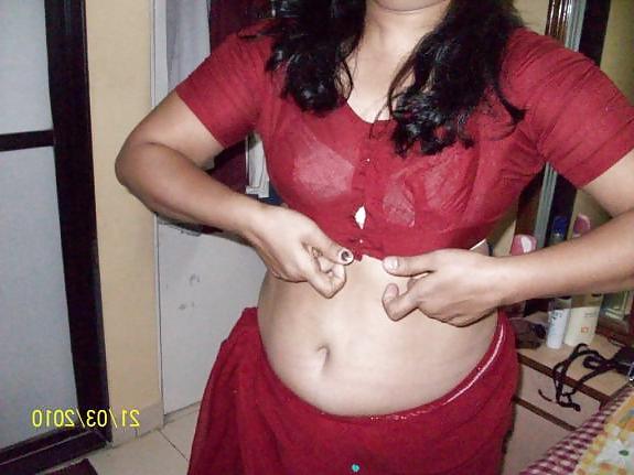 17P Desi Red Bhabhi