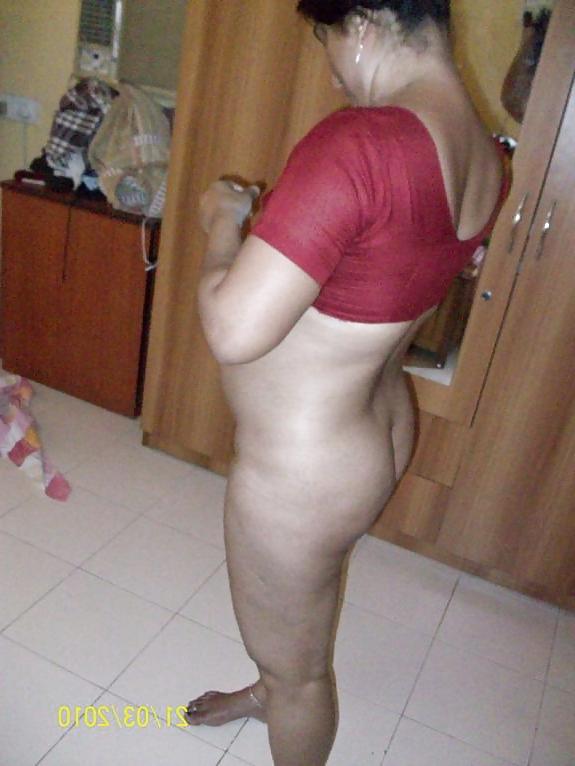 17P Desi Red Bhabhi