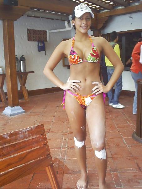 25P Colombian cute friends 2 