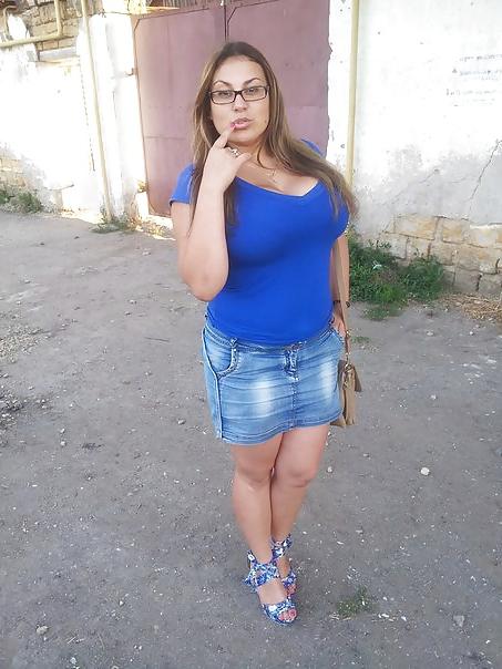 15P Busty Russian Woman 1829