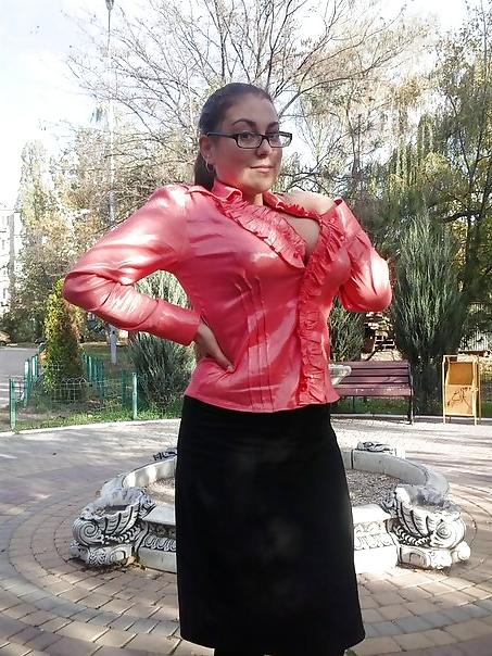 15P Busty Russian Woman 1829