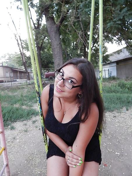 15P Busty Russian Woman 1829