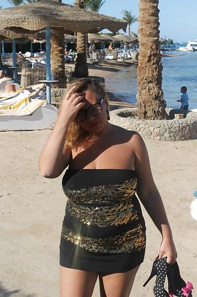 21P Busty Russian Woman 1836