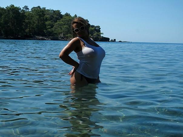 21P Busty Russian Woman 1836