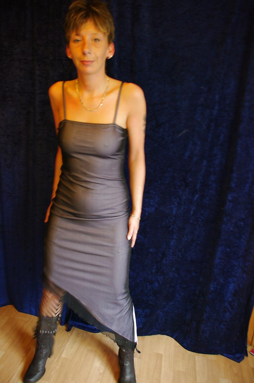 25P German milf blue dress want look sexy
