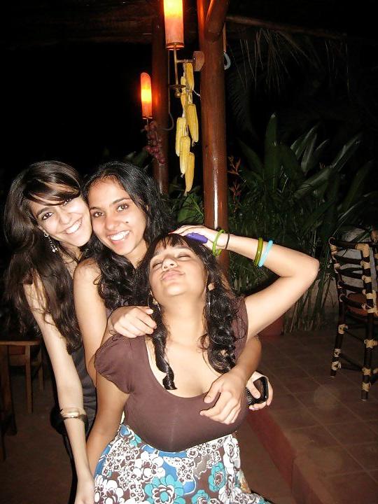 20P Desi Girls 3