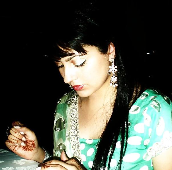 25P Hot and Sexy Indian, Desi, NRI, Punjabi Whore Slut Bitches!!