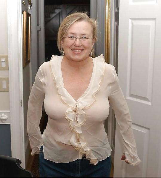 19P Mature Ladies I would love to lick, suckle, and fuck!