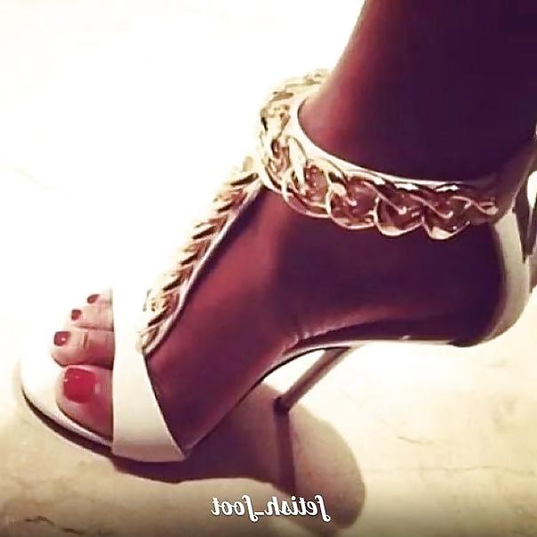 25P Foot Fetish