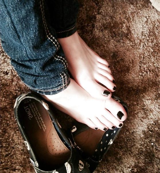 25P Foot Fetish