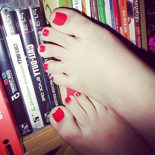 25P Foot Fetish
