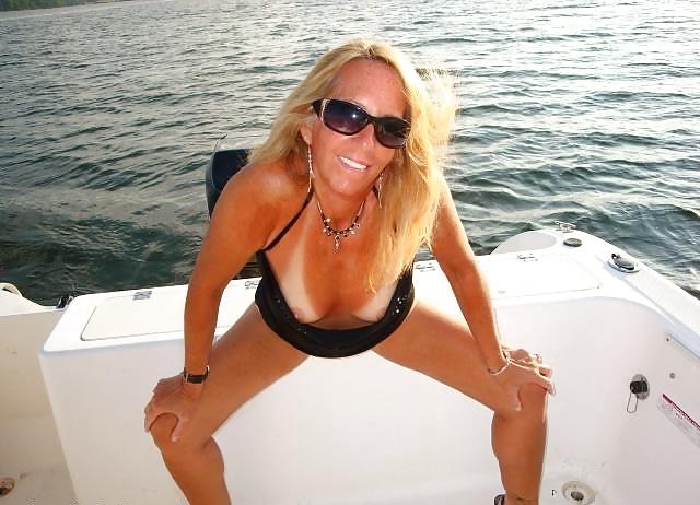 7P Amateur mature beauty Judith.