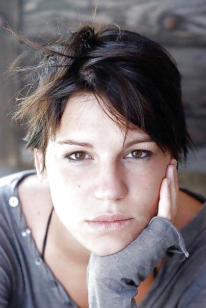 25P My Girlfriend Nicol. I Love to Lick Her Pussy