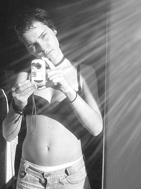 25P My Girlfriend Nicol. I Love to Lick Her Pussy