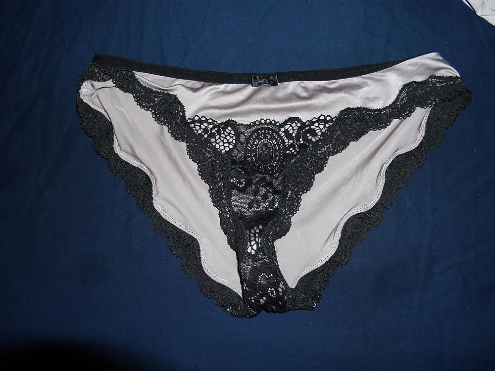 11P String de la femme d un ami   a friend's woman thongs     