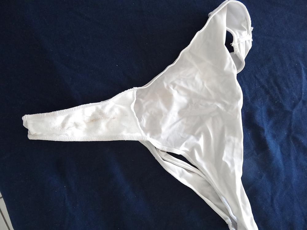 11P String de la femme d un ami   a friend's woman thongs     